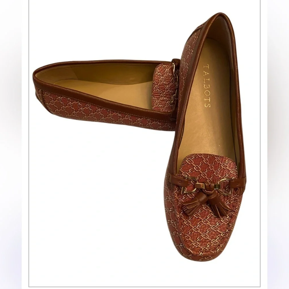 NWOT Talbots Brown Chain Link Pattern Flats with Tassels Size 7.5